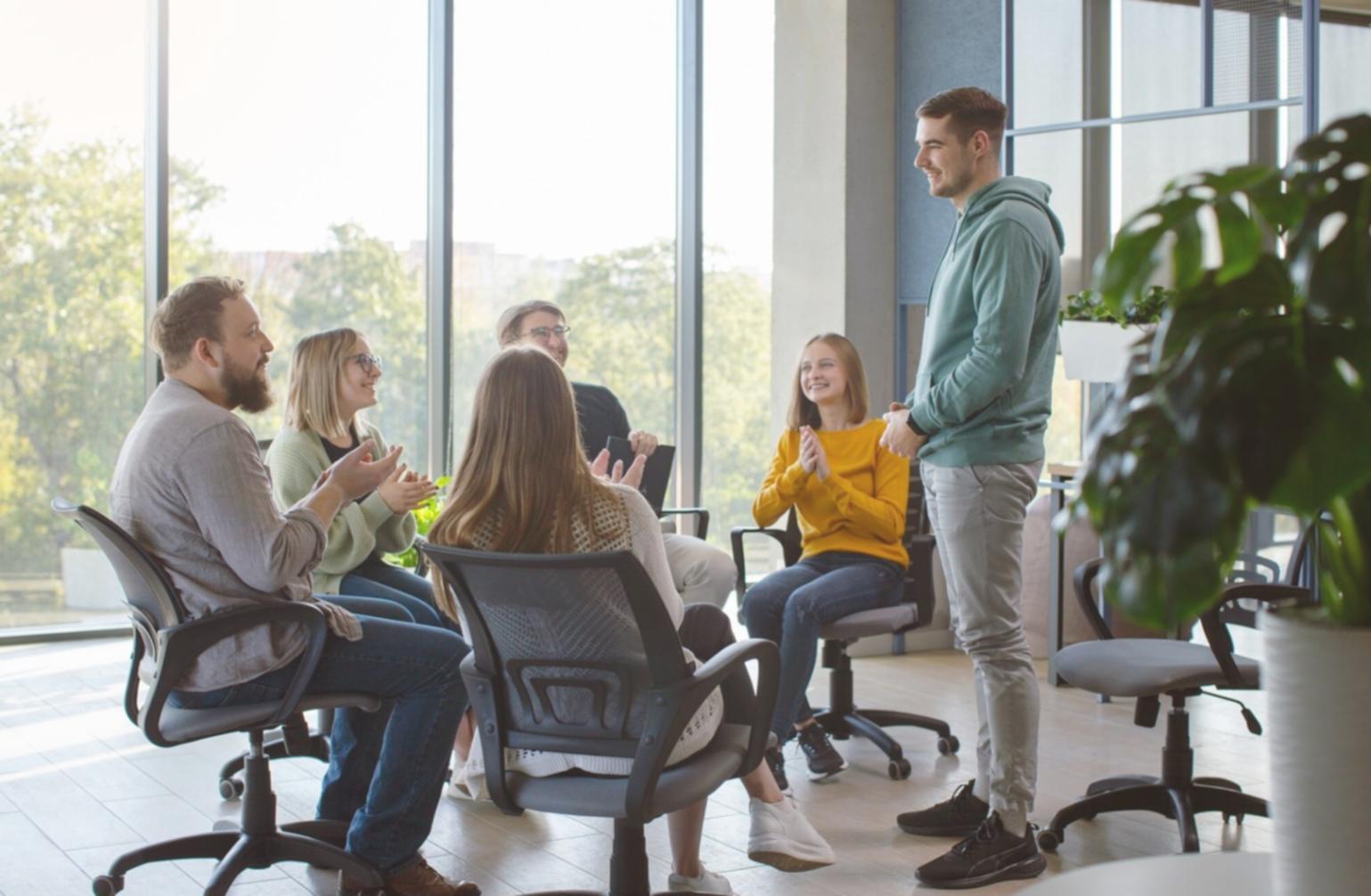 Moderne Schulungsräume mit professioneller Ausstattung für Kommunikationstraining